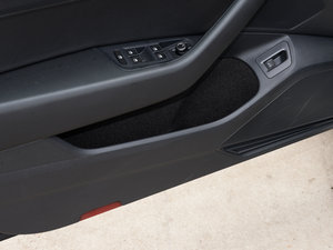 2017380TSI DSG F ǰTg