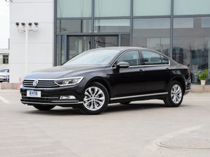 2017款330TSI DSG 豪华型 左前45度