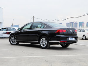 2017款330TSI DSG 豪华型 左后45度