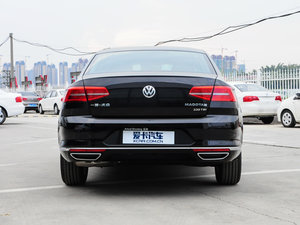 2017款330TSI DSG 豪华型 正后	