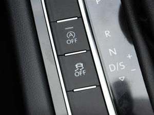 2017330TSI DSG A п؅^