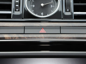 2017330TSI DSG A п؅^