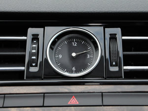 2017330TSI DSG A п؅^