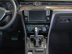 2017330TSI DSG F п؅^