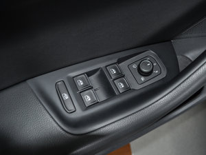 2017330TSI DSG F п؅^