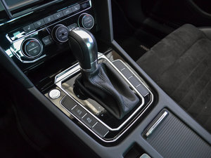 2017330TSI DSG F п؅^