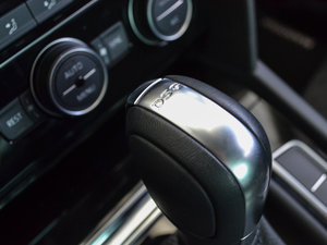 2017330TSI DSG F п؅^