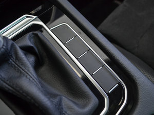 2017330TSI DSG F п؅^