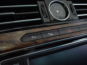 2017330TSI DSG F п؅^