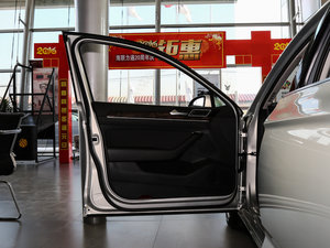 2017330TSI DSG A {λ܇T