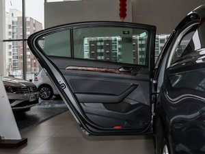 2017330TSI DSG A ܇T