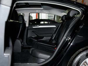 2017款280TSI DSG 舒适型 后排空间