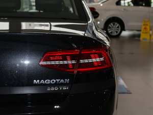 2017款280TSI DSG 舒适型 尾灯