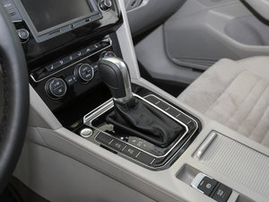 2017款380TSI DSG 豪华型 换挡杆