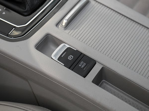 2017380TSI DSG A v܇Ƅ