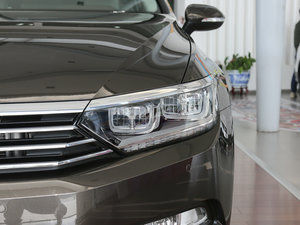 2017款380TSI DSG 豪华型 大灯