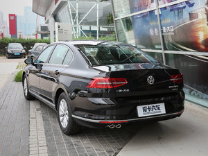 2017款330TSI DSG 舒适型 左后45度