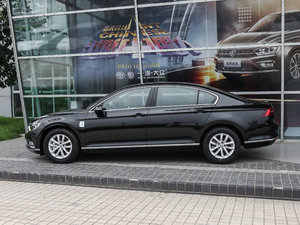 2017款330TSI DSG 舒适型 正侧（左）