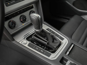 2017款330TSI DSG 舒适型 换挡杆