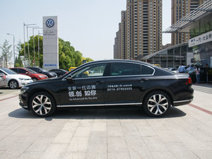 2017款380TSI DSG 尊贵型 正侧（左）