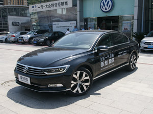 2017款380TSI DSG 尊贵型 左前45度