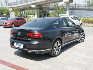 2017款380TSI DSG 尊贵型 整体外观