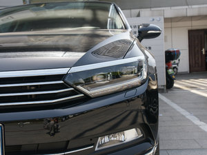 2017款380TSI DSG 尊贵型 大灯