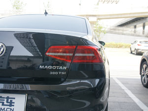 2017款380TSI DSG 尊贵型 尾灯