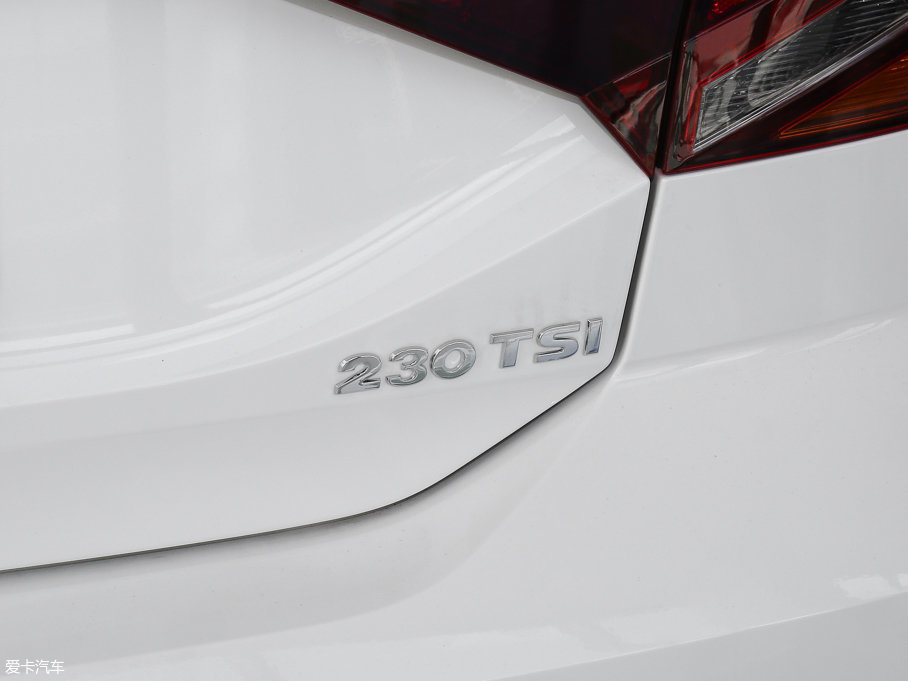 2017ݴ 230TSI Զ˶