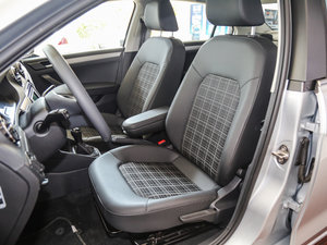 2017款1.5L 手动舒适型 主驾驶座椅