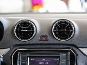 2017款1.5L 手动舒适型 空调出风口