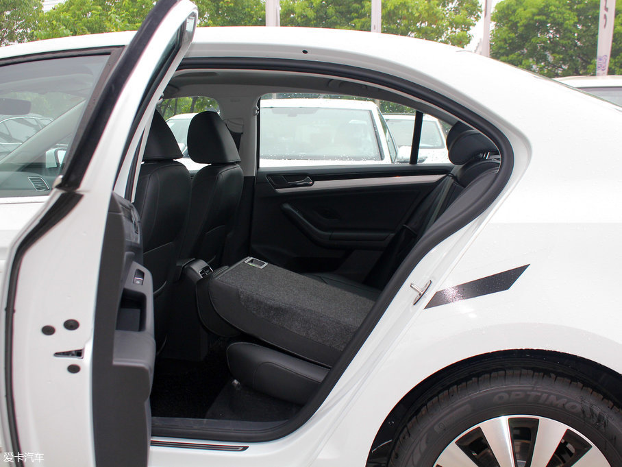 2017v 180TSI Ԅ(dng)