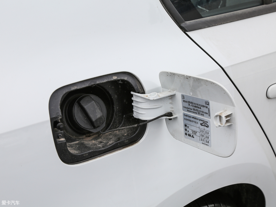 2017v 280TSI ԄR-Line