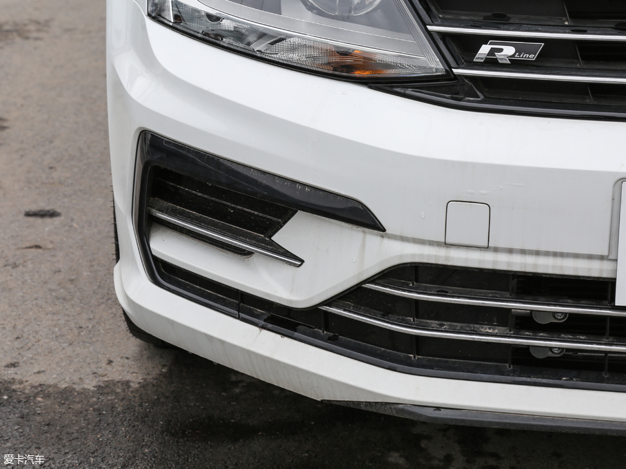 2017v 280TSI ԄR-Line