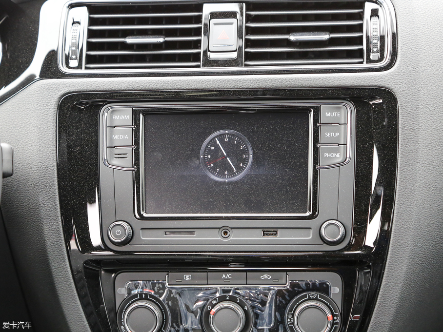 2017v 280TSI ԄR-Line