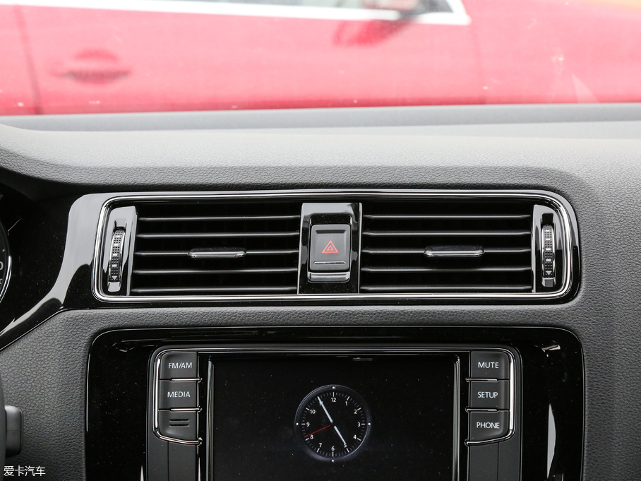 2017v 280TSI ԄR-Line