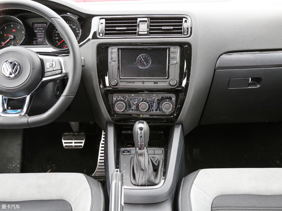 2017v 280TSI ԄR-Line