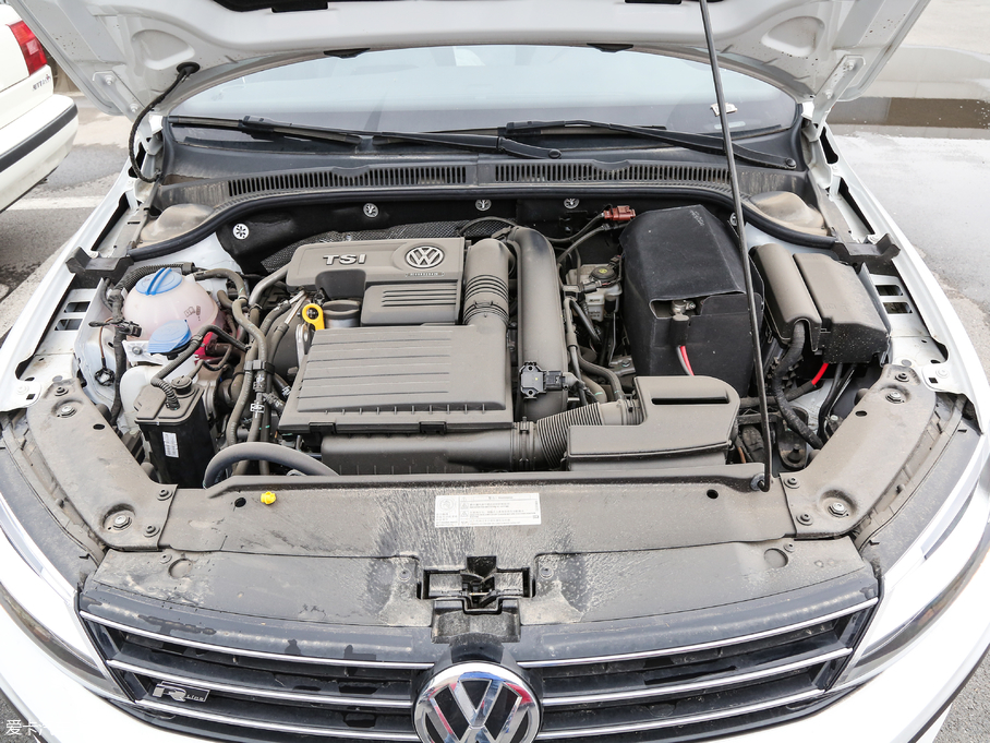 2017v 280TSI ԄR-Line