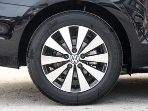 2017款230TSI 手动舒适型 轮圈