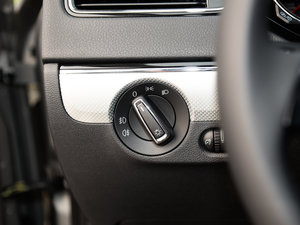 2017230TSI DSGm п؅^