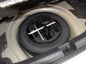 2017款230TSI DSG舒适型 备胎
