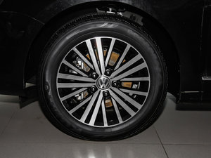 2017款230TSI 手动豪华型 轮圈