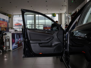 2017款230TSI 手动豪华型 驾驶位车门