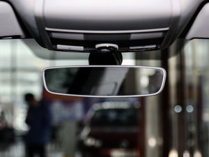 2017款230TSI 手动豪华型 车内后视镜