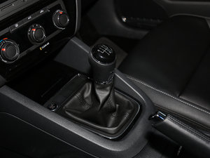 2017款1.6L 手动舒适型 换挡杆