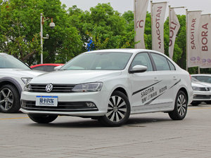 2017款180TSI 自动臻享型 左前45度