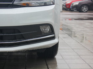 2017款180TSI 自动臻享型 前雾灯