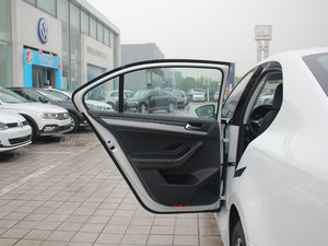 2017款180TSI 自动臻享型 左后车门