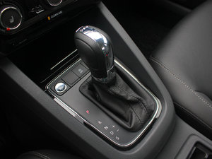 2017款180TSI 自动臻享型 换挡杆