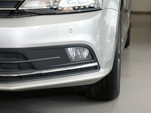 2017款230TSI DSG豪华型 前雾灯